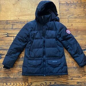 Canada Goose coat size 2xl/p 
Great condition!